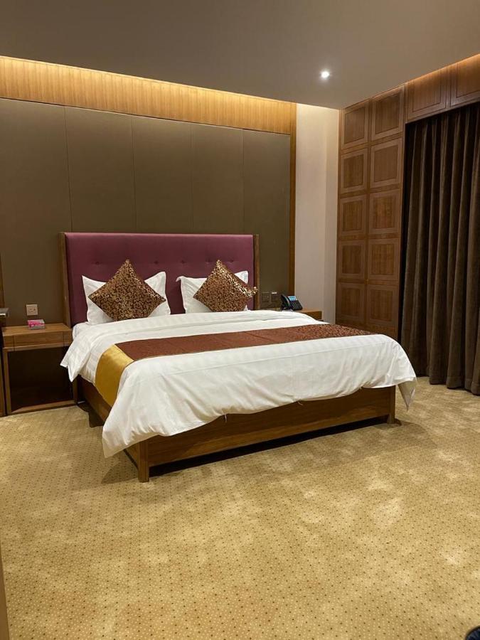 Aparthotel Hosta Al Yasmin Ar Riyad Esterno foto